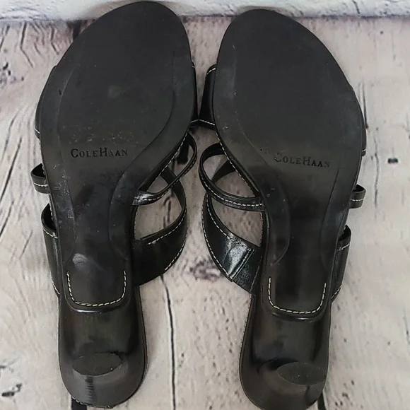 Cole Haan black leather strappy sandals, 9.5 - Picture 11 of 15